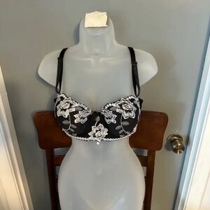Black and White Floral Underwire Bra